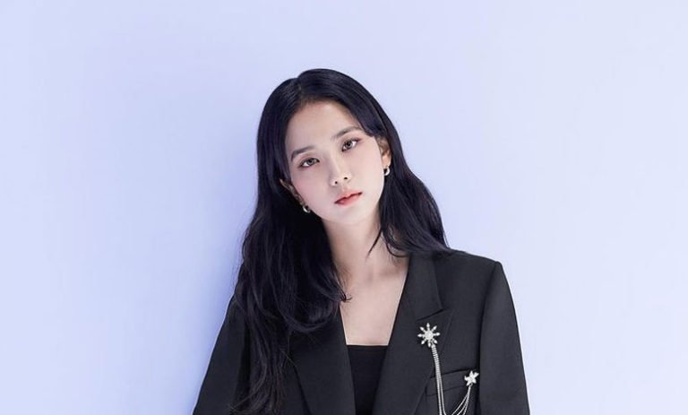 Jisoo Kim - Biography, Boyfriend, Family, Height, Age, Weight, Net-Worth...