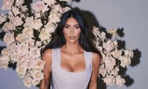 Kim Kardashian Cute Images